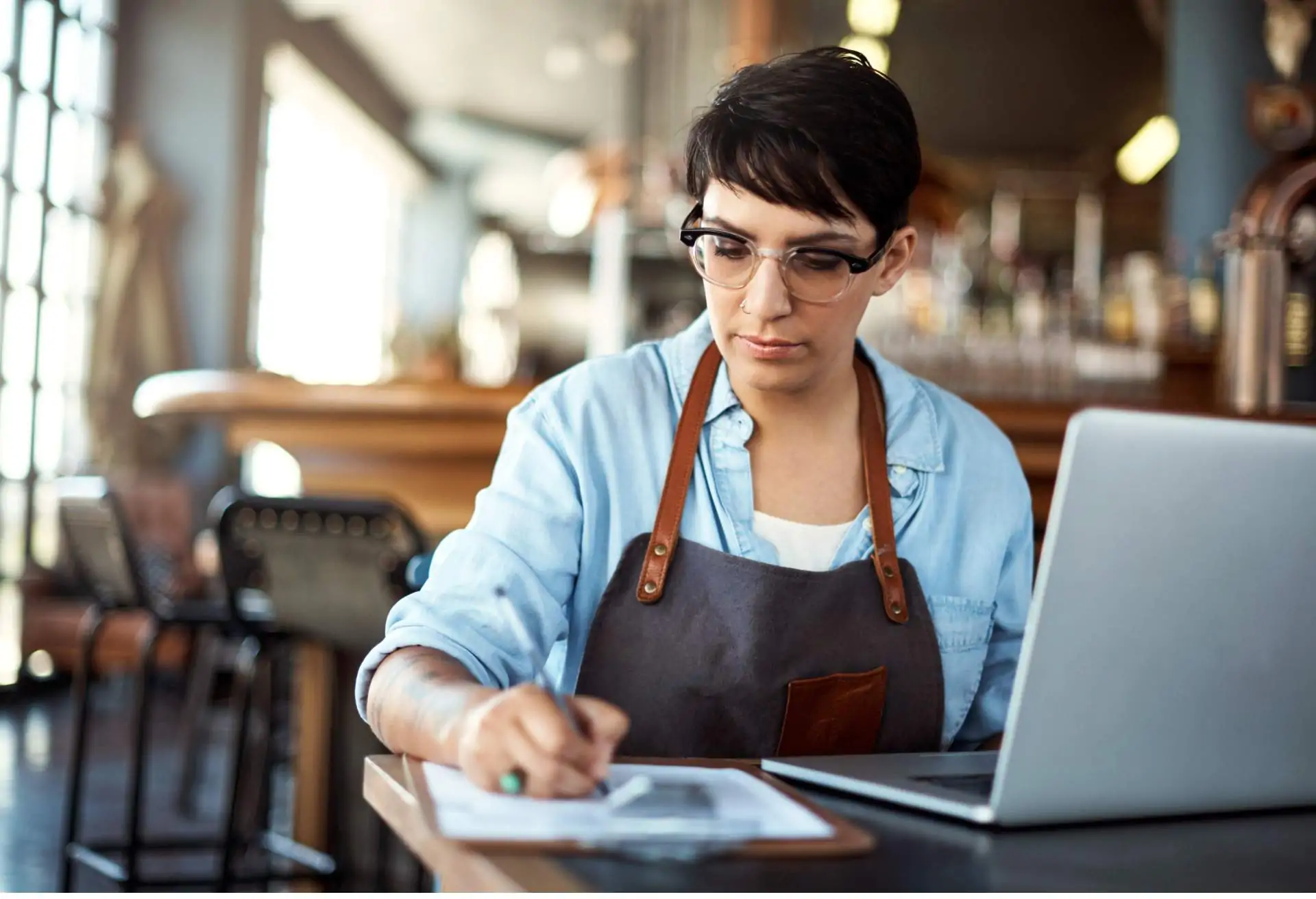 restaurant woman working